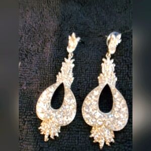 Elegant Silver Crystal Drop Earrings 3 Inch EUC Worn Once